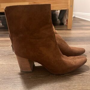 Mi.iM chocolate brown booties